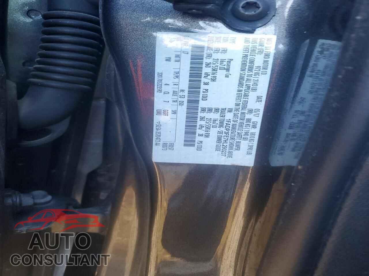 FORD FOCUS 2017 - 1FADP3FE7HL290237