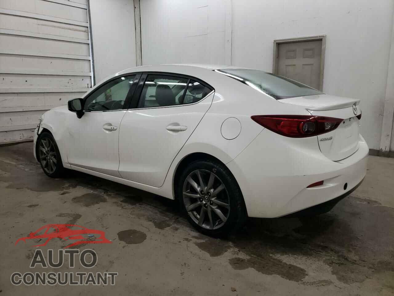 MAZDA 3 2018 - 3MZBN1V30JM275740