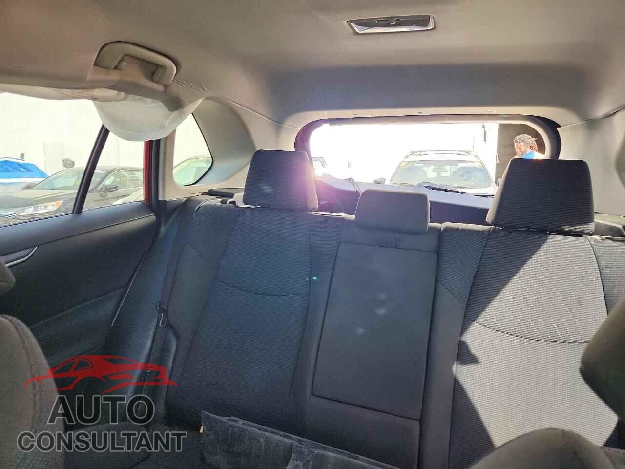 TOYOTA RAV4 2021 - JTML6RFV3MD012984