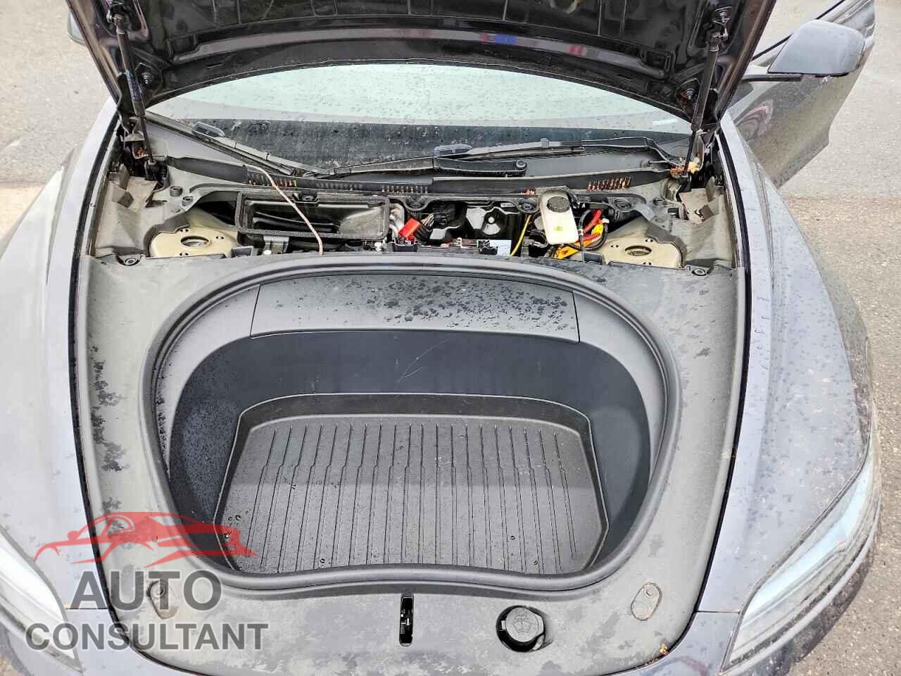 TESLA MODEL 3 2024 - 5YJ3E1EB0RF788274