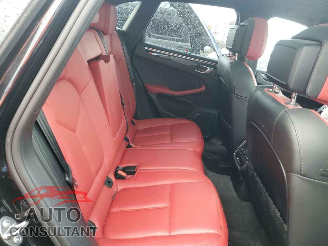 PORSCHE MACAN 2016 - WP1AB2A51GLB44135