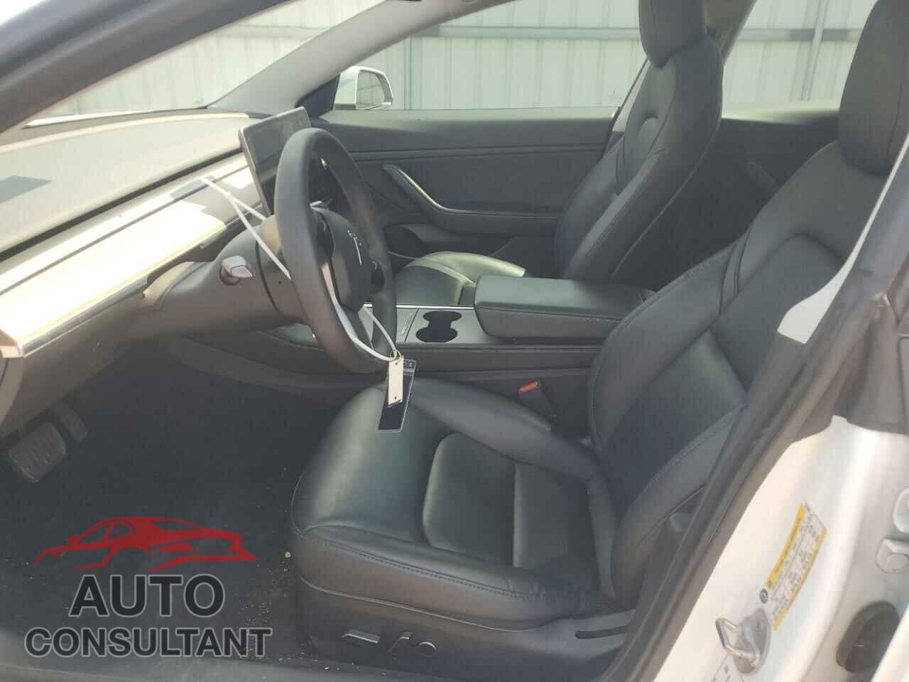 TESLA MODEL 3 2021 - 5YJ3E1EB5MF924858