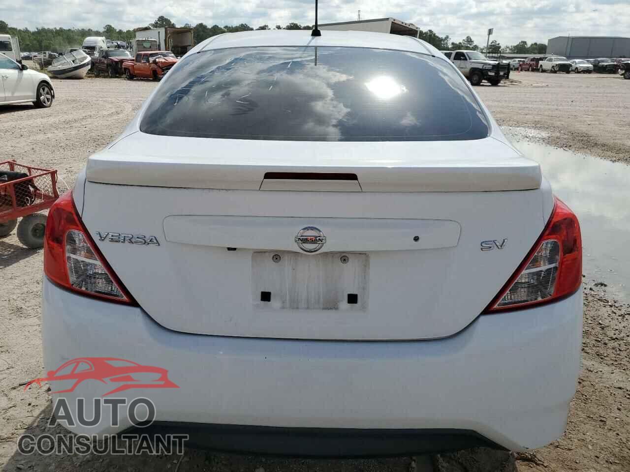 NISSAN VERSA 2019 - 3N1CN7AP3KL800934