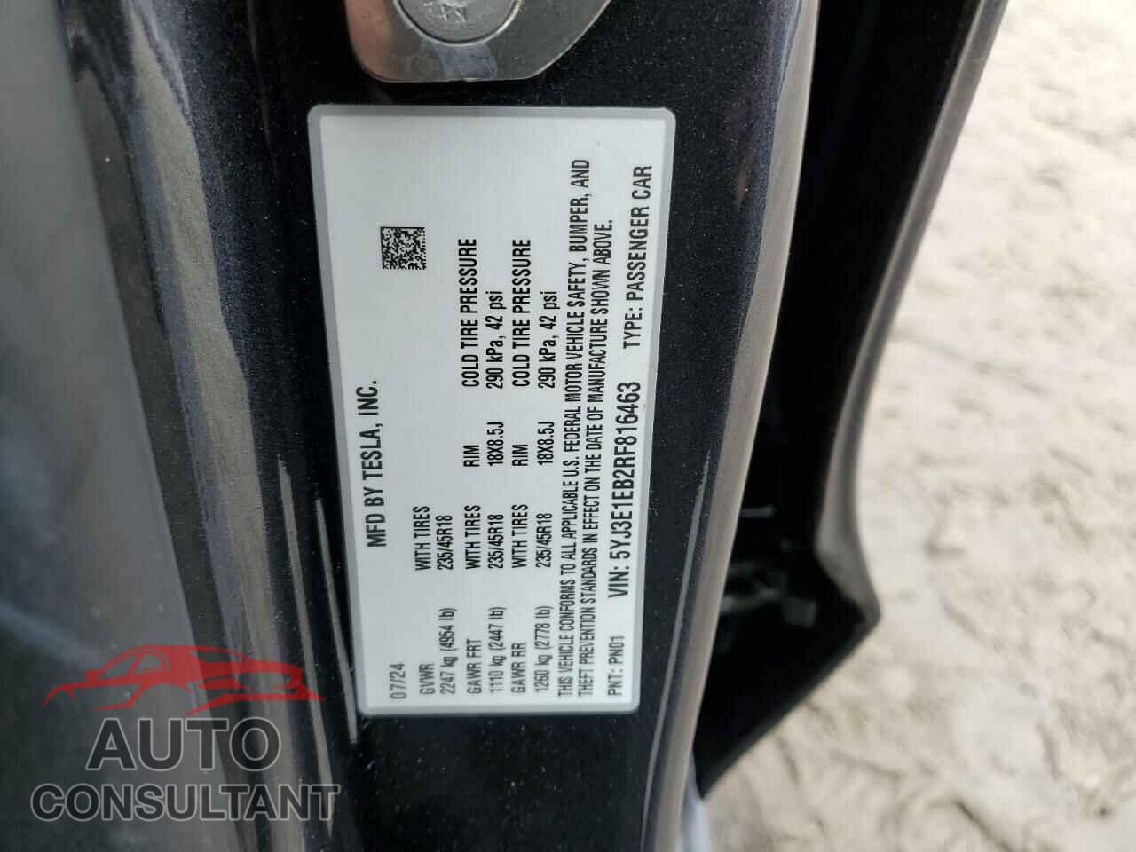 TESLA MODEL 3 2024 - 5YJ3E1EB2RF816463