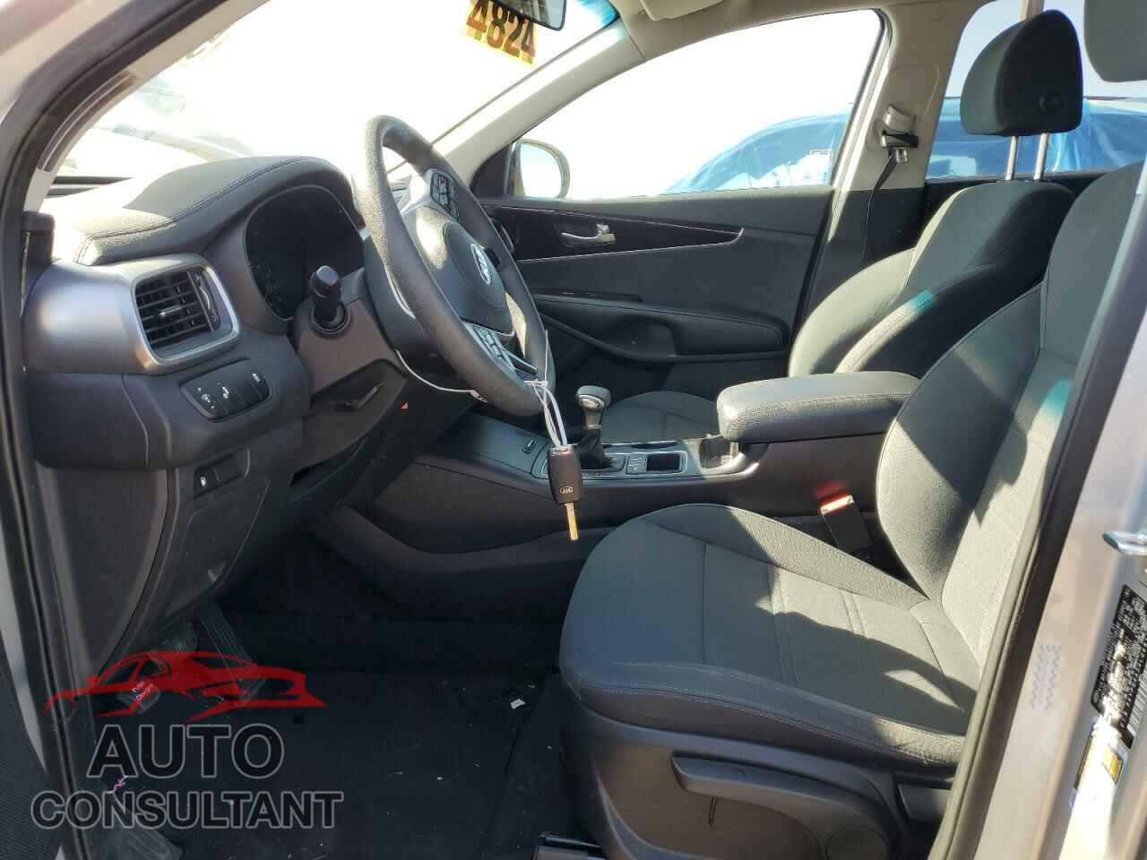 KIA SORENTO 2020 - 5XYPG4A34LG681787