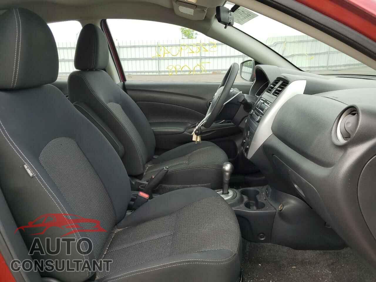 NISSAN VERSA 2017 - 3N1CN7AP3HL802918