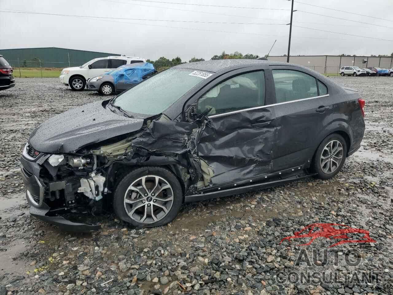 CHEVROLET SONIC 2018 - 1G1JD5SH2J4110396