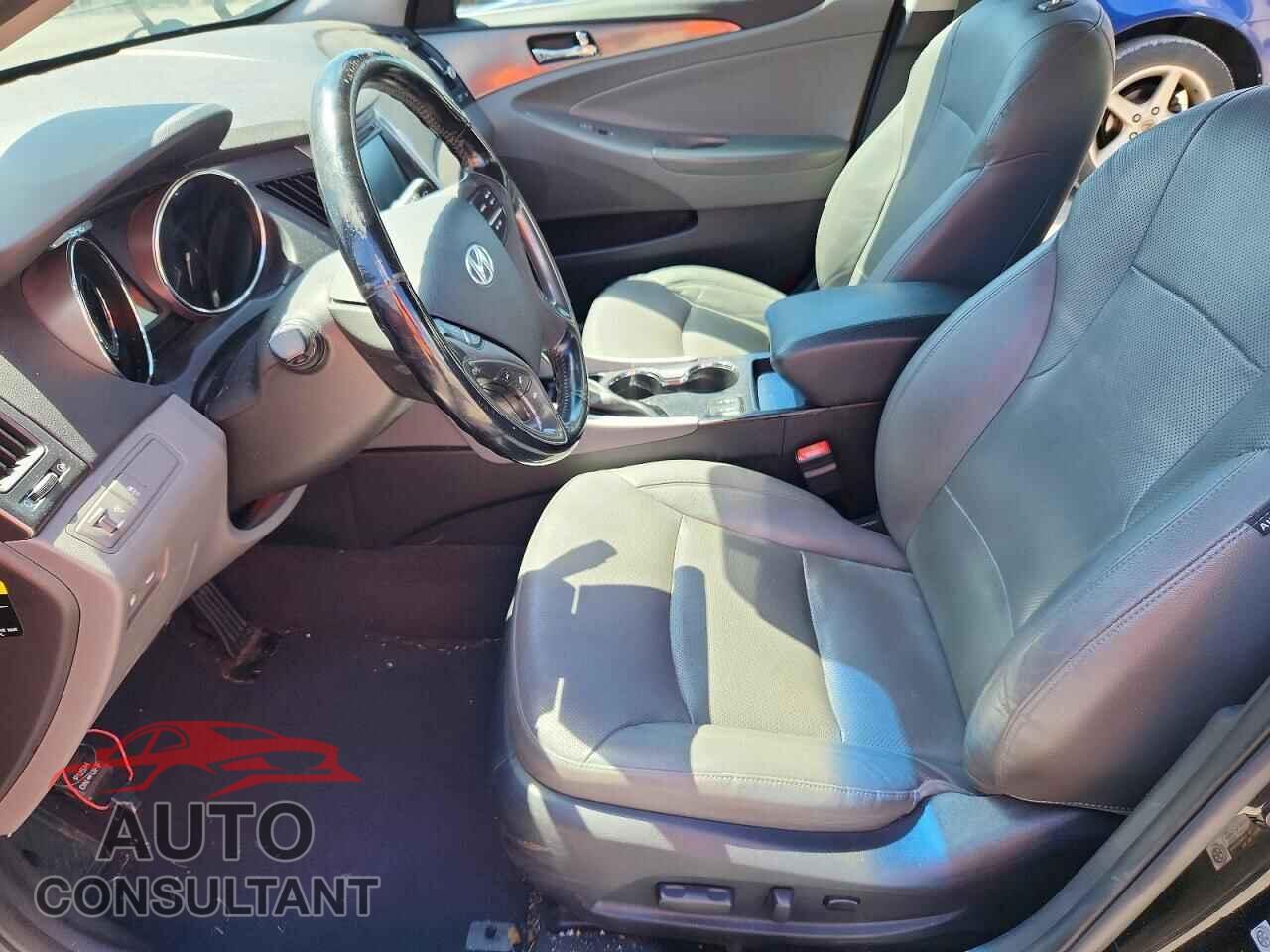 HYUNDAI SONATA 2015 - KMHEC4A40FA123964