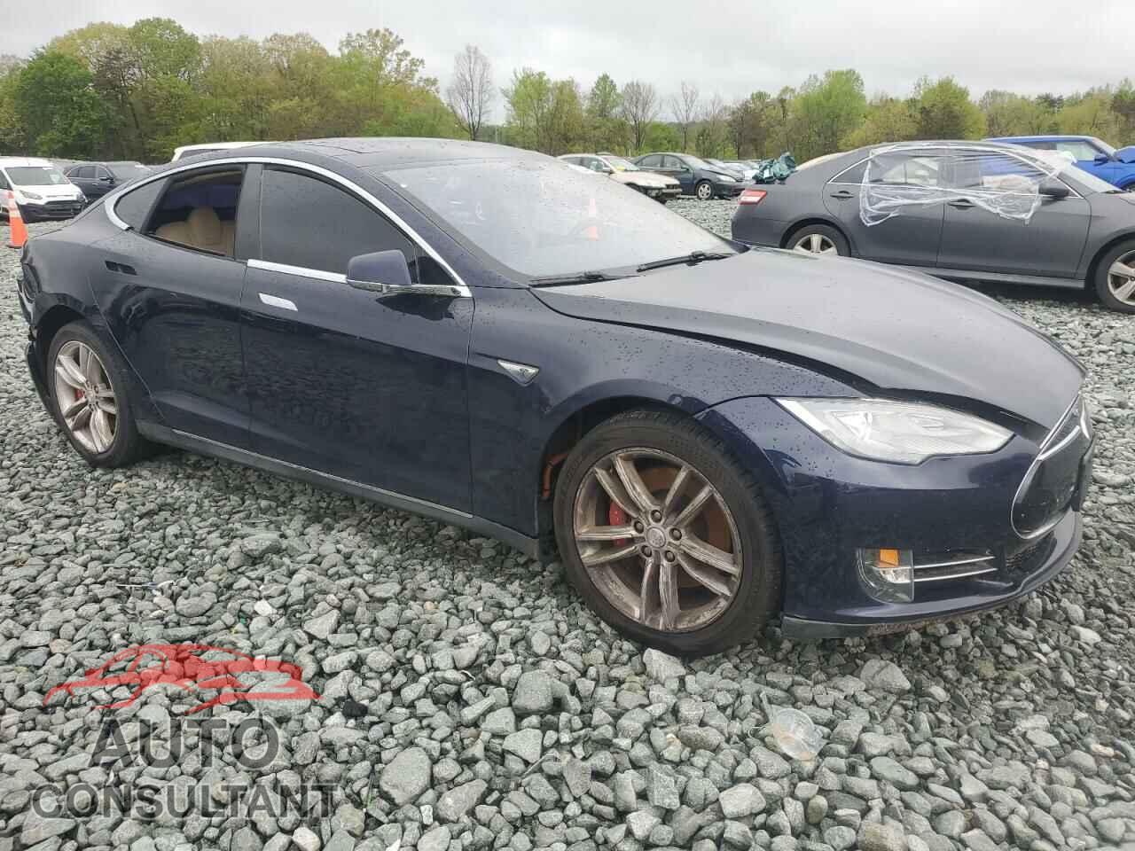 TESLA MODEL S 2014 - 5YJSA1H19EFP31740