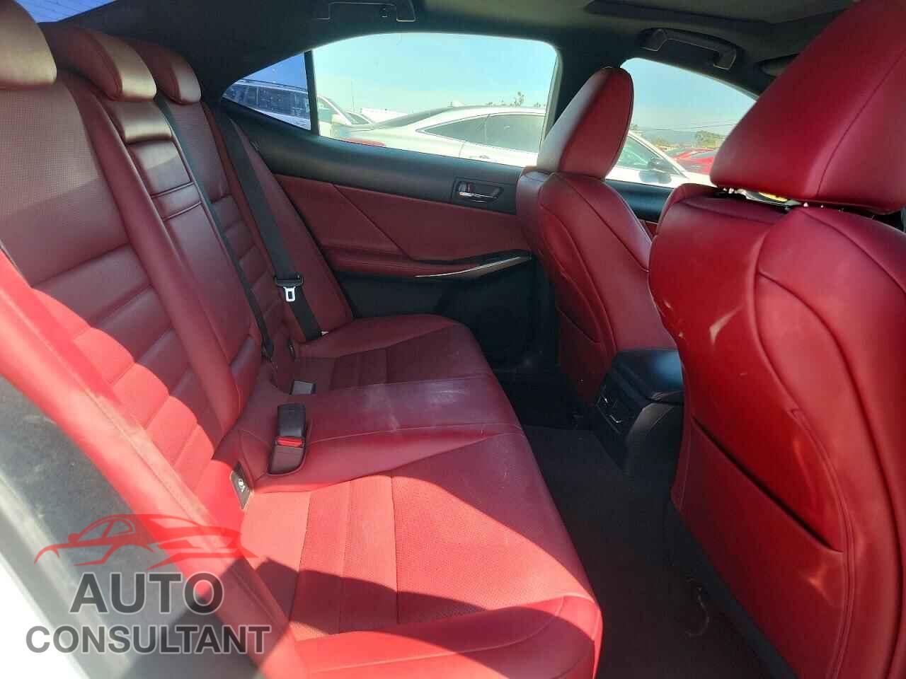 LEXUS IS 2015 - JTHBF1D20F5047046