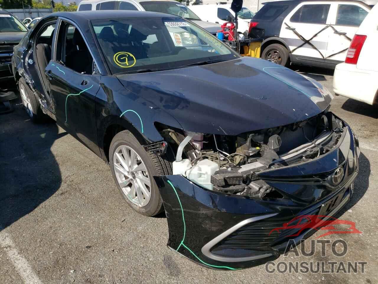 TOYOTA CAMRY 2021 - 4T1C11AK1MU436267