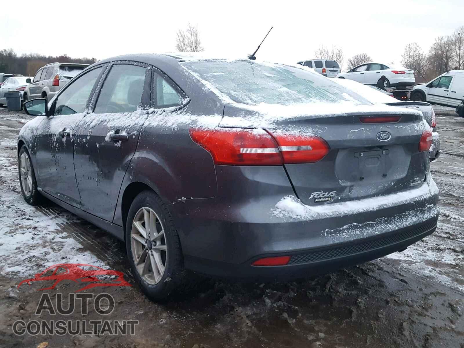 FORD FOCUS SE 2015 - 1FADP3F28FL217526