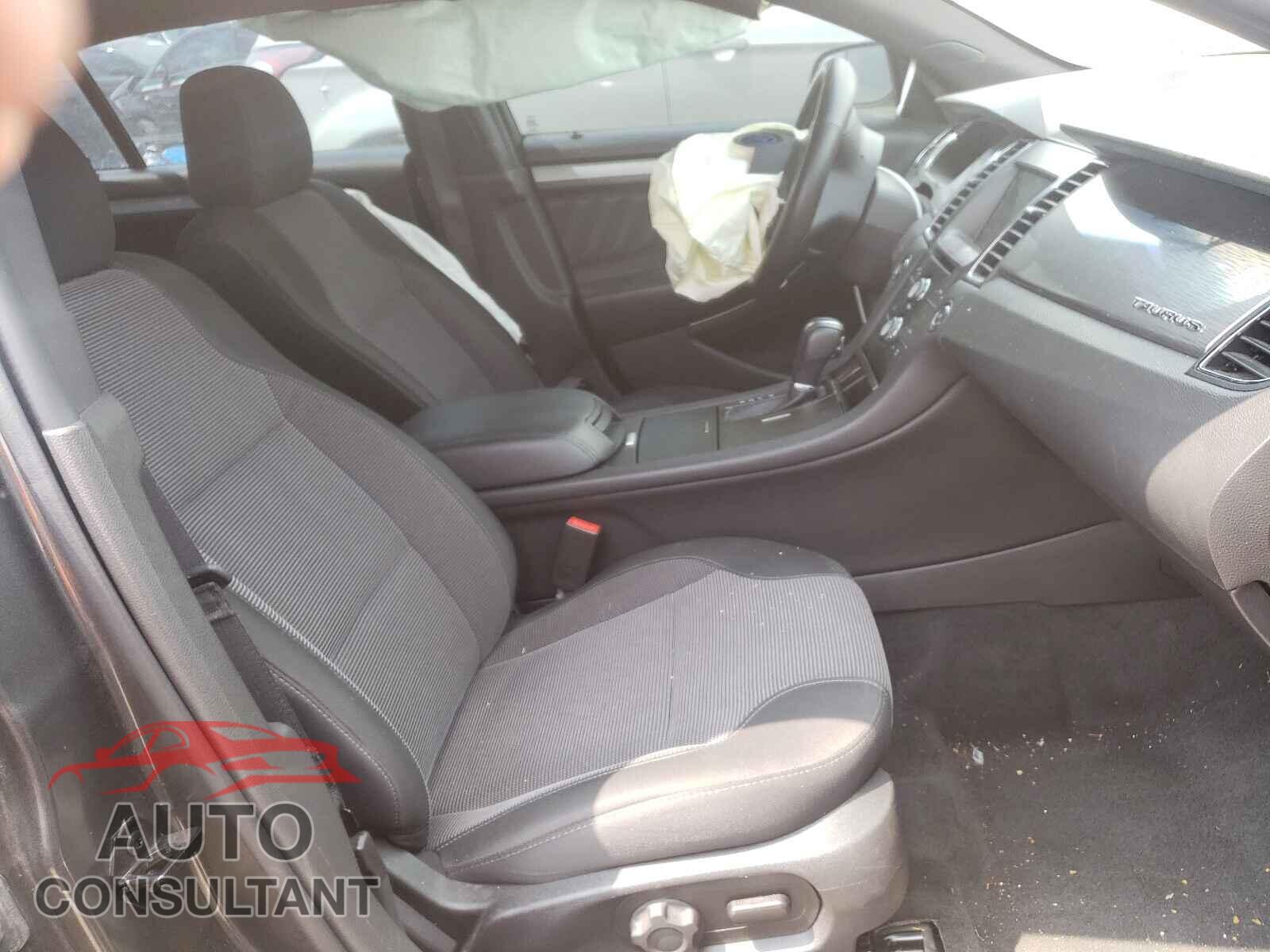 FORD TAURUS 2017 - 1FAHP2E89HG126956