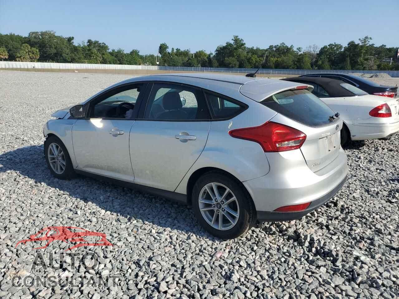 FORD FOCUS 2017 - 1FADP3K23HL338232