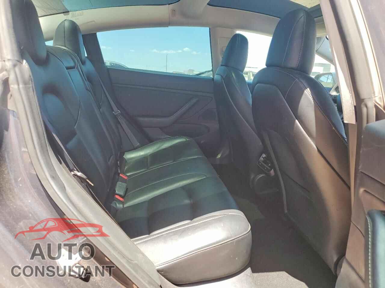 TESLA MODEL 3 2019 - 5YJ3E1EA1KF424832