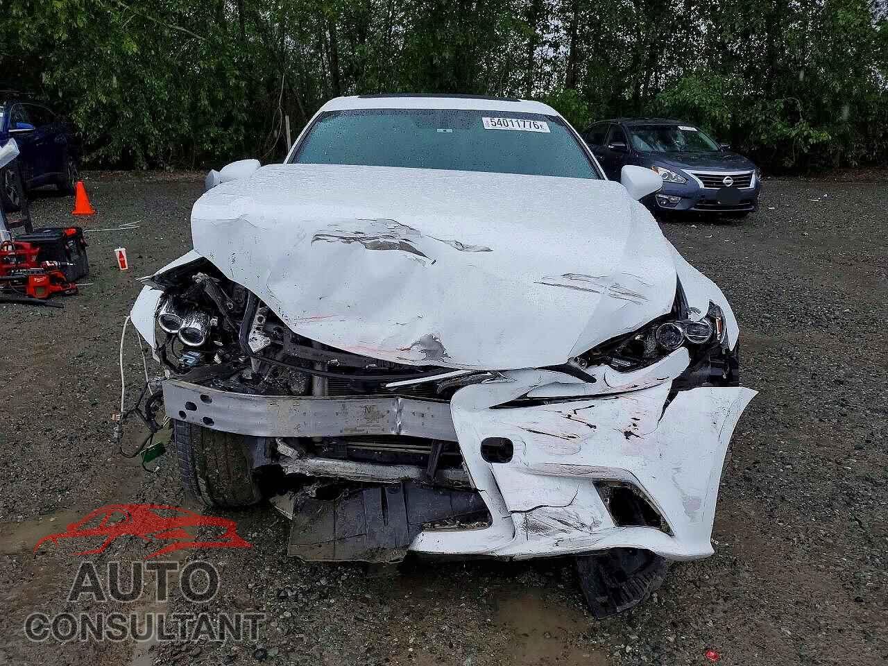 LEXUS IS 2015 - JTHBE1D26F5020906
