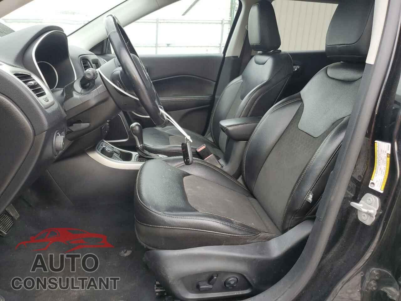 JEEP COMPASS 2019 - 3C4NJDBB3KT818191
