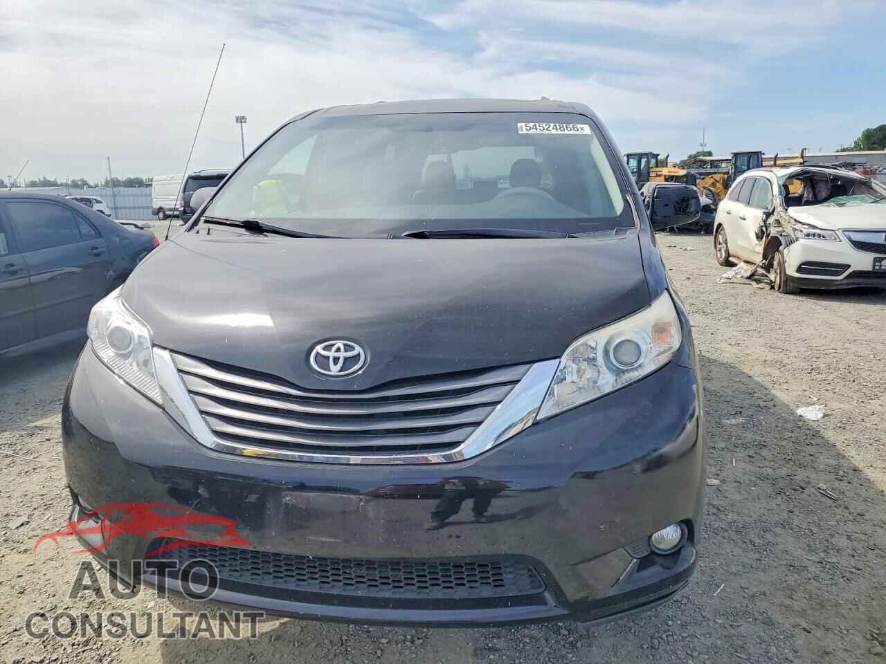 TOYOTA SIENNA 2013 - 5TDYK3DC8DS389511