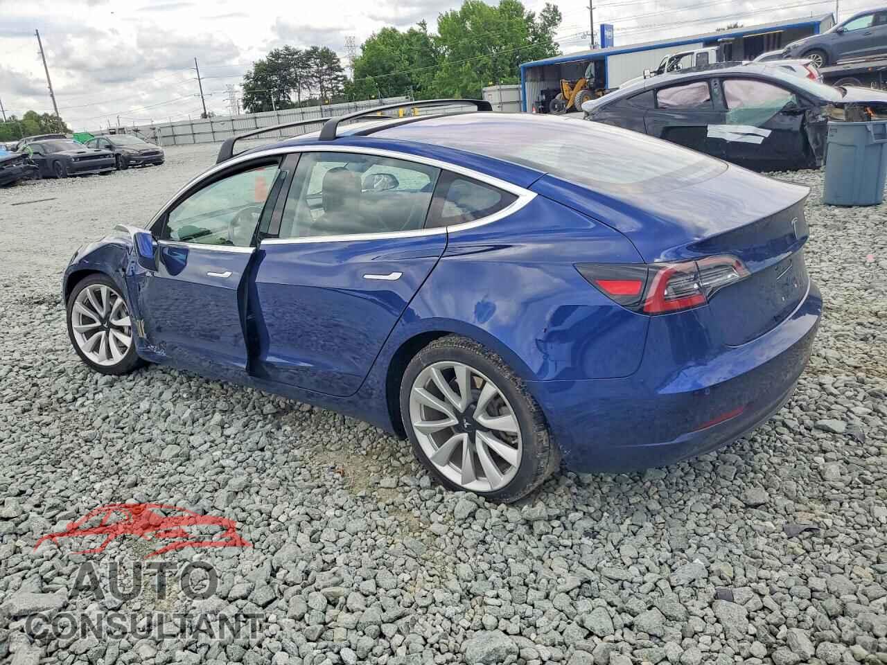 TESLA MODEL 3 2018 - 5YJ3E1EA9JF042823