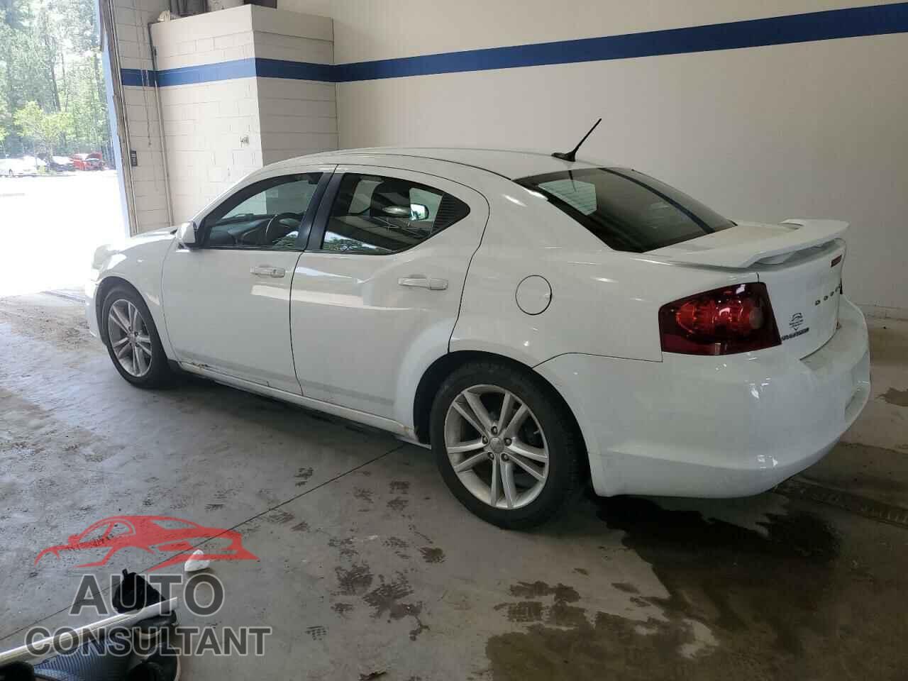 DODGE AVENGER 2011 - 1B3BD1FG4BN551983