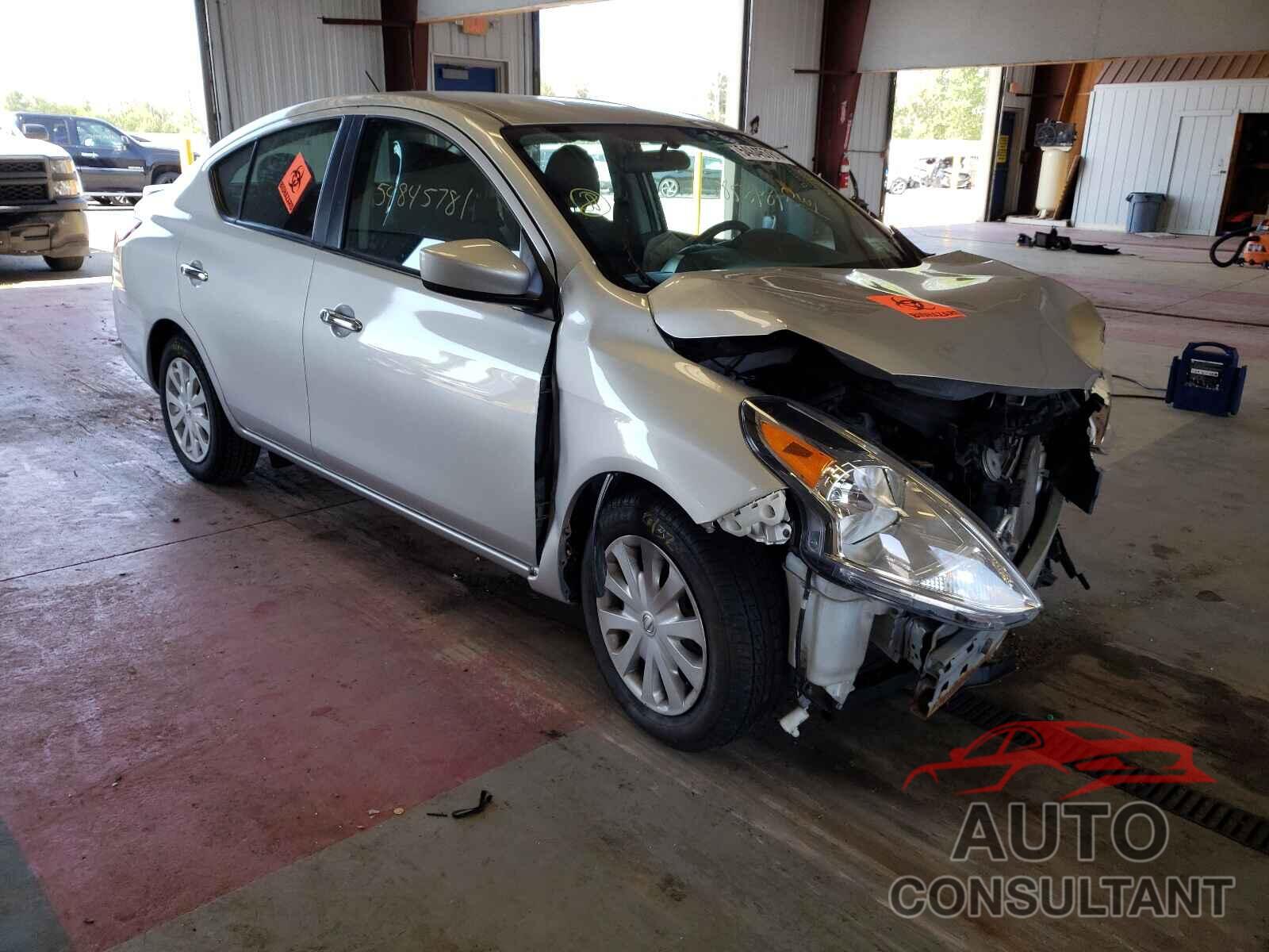 NISSAN VERSA 2018 - 3N1CN7AP8JL848492