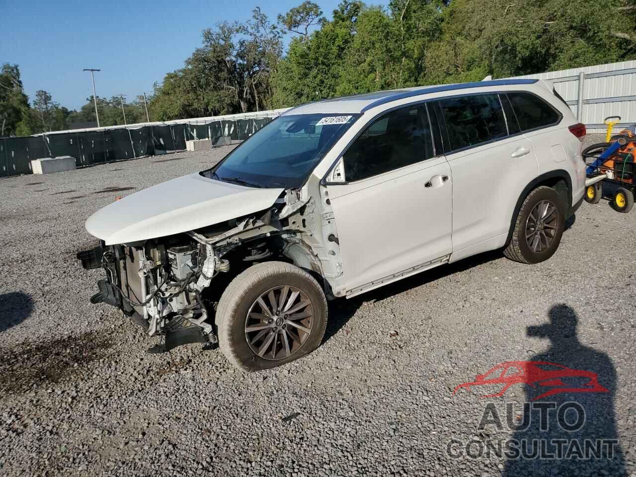 TOYOTA HIGHLANDER 2018 - 5TDKZRFH6JS546154