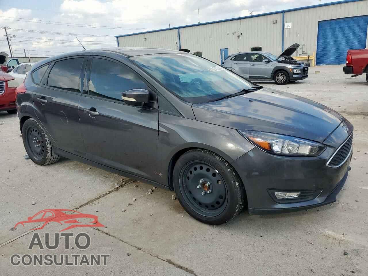 FORD FOCUS 2018 - 1FADP3M25JL210562