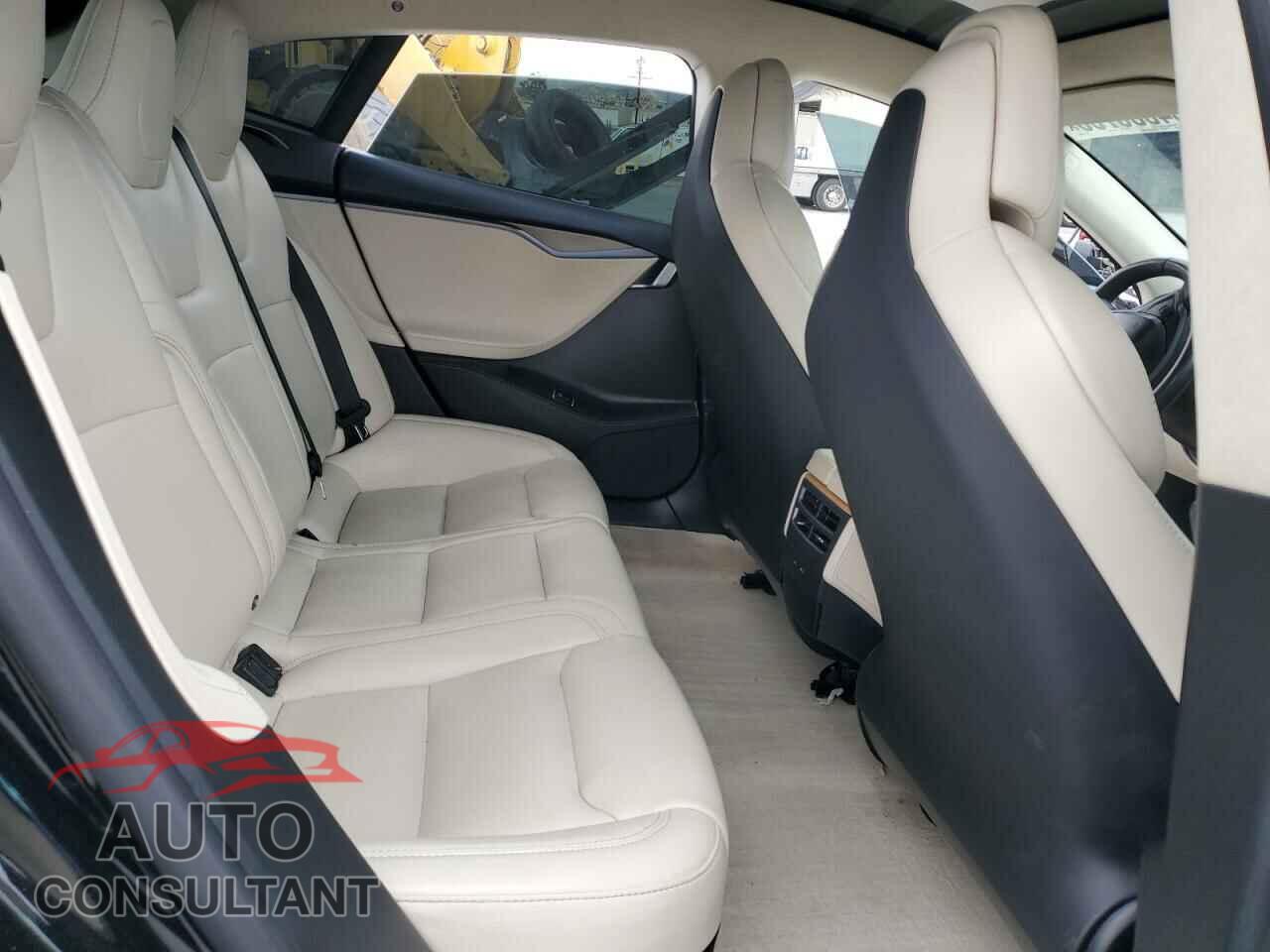 TESLA MODEL S 2018 - 5YJSA1E25JF284847
