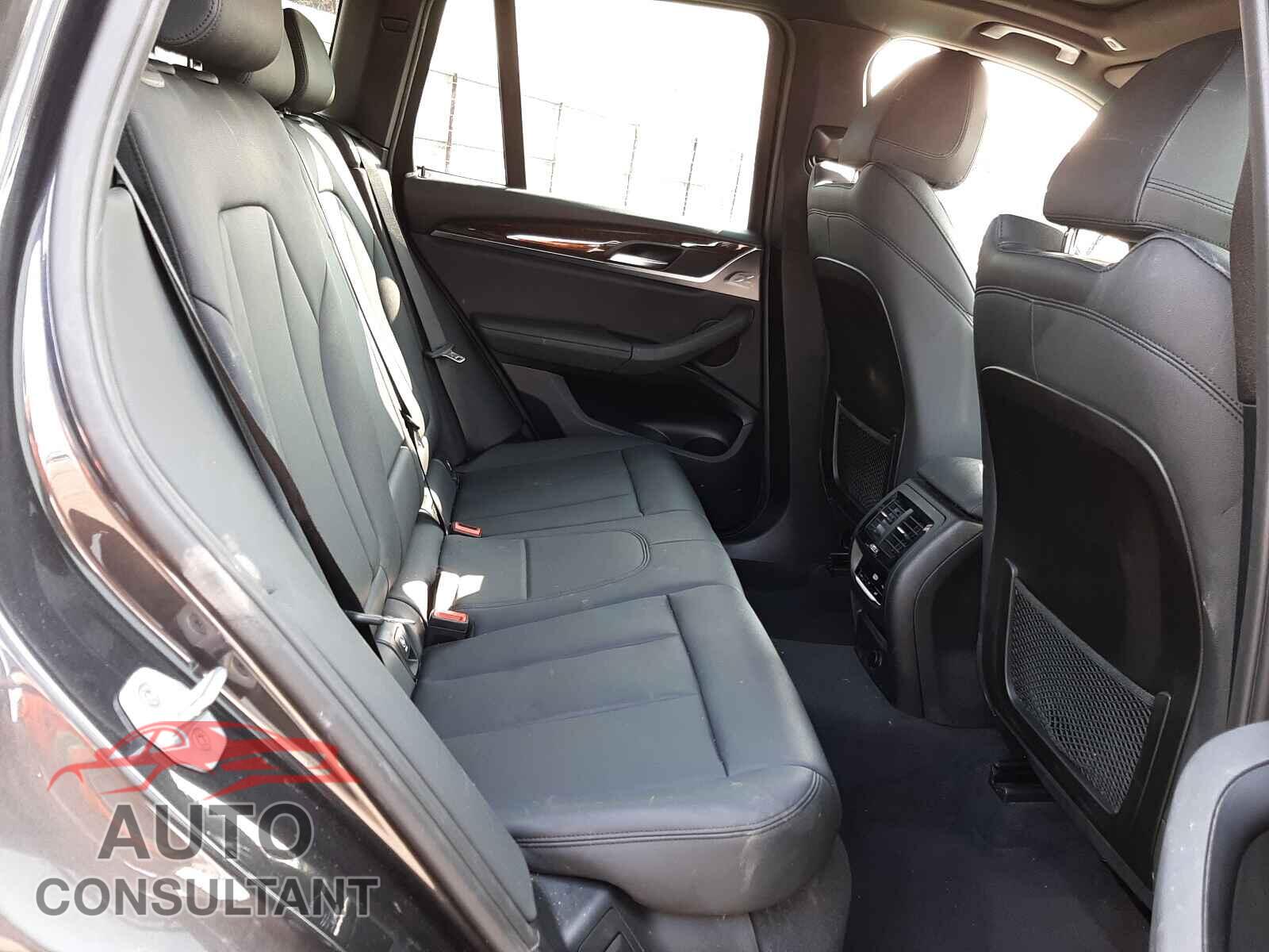BMW X3 2018 - 5UXTR9C59JLD71674