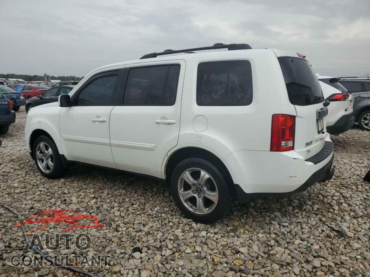HONDA PILOT 2013 - 5FNYF4H58DB063251