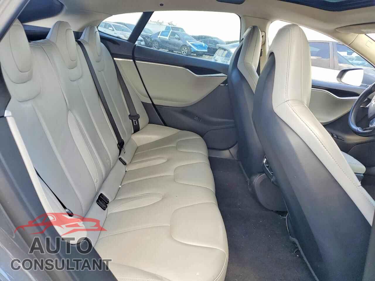 TESLA MODEL S 2013 - 5YJSA1CN5DFP17892