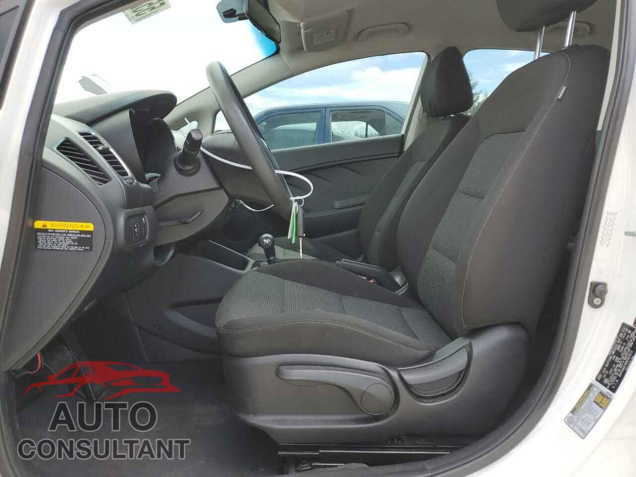 KIA FORTE 2017 - 3KPFK4A74HE067615