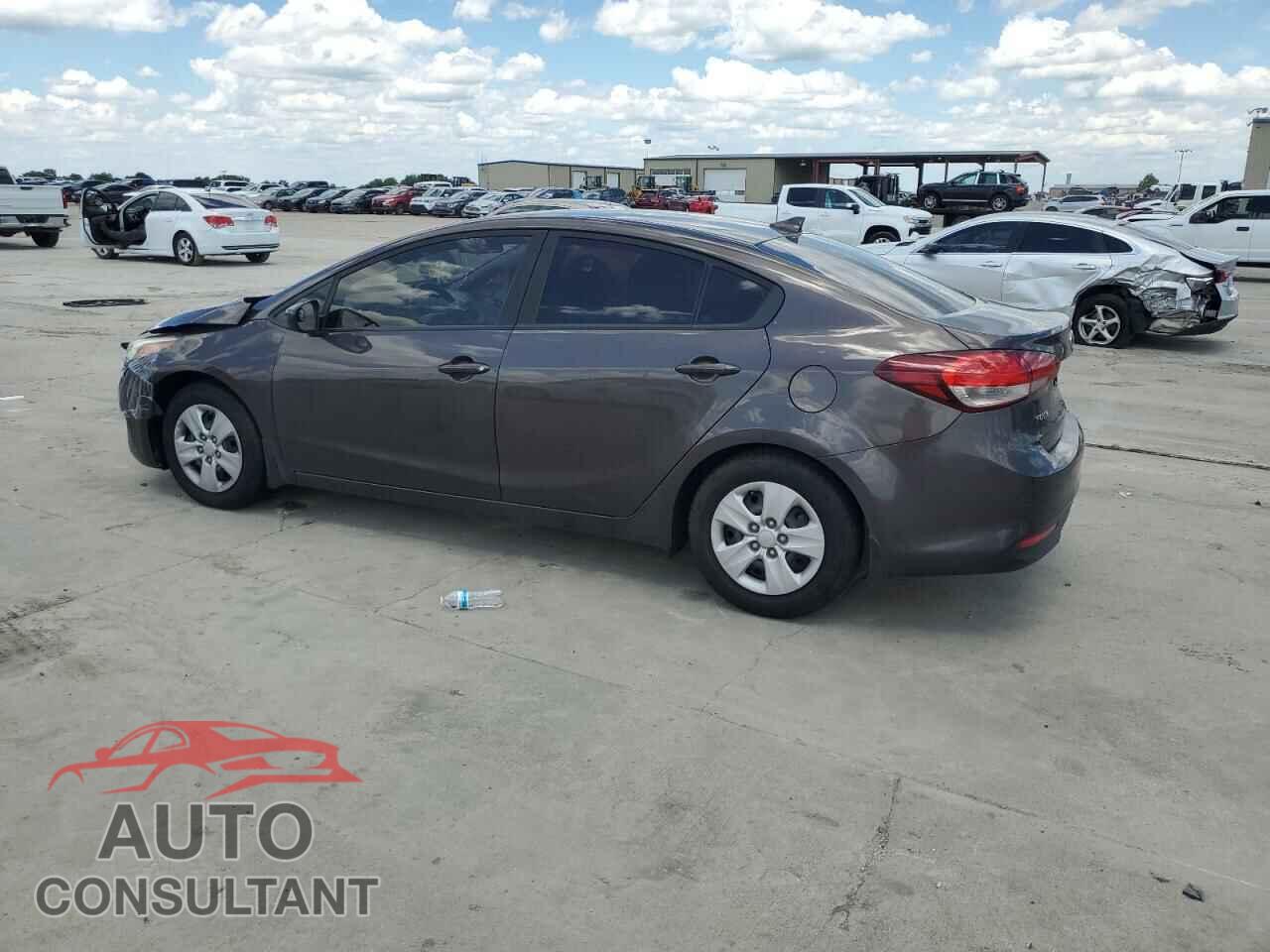 KIA FORTE 2017 - 3KPFK4A74HE152132