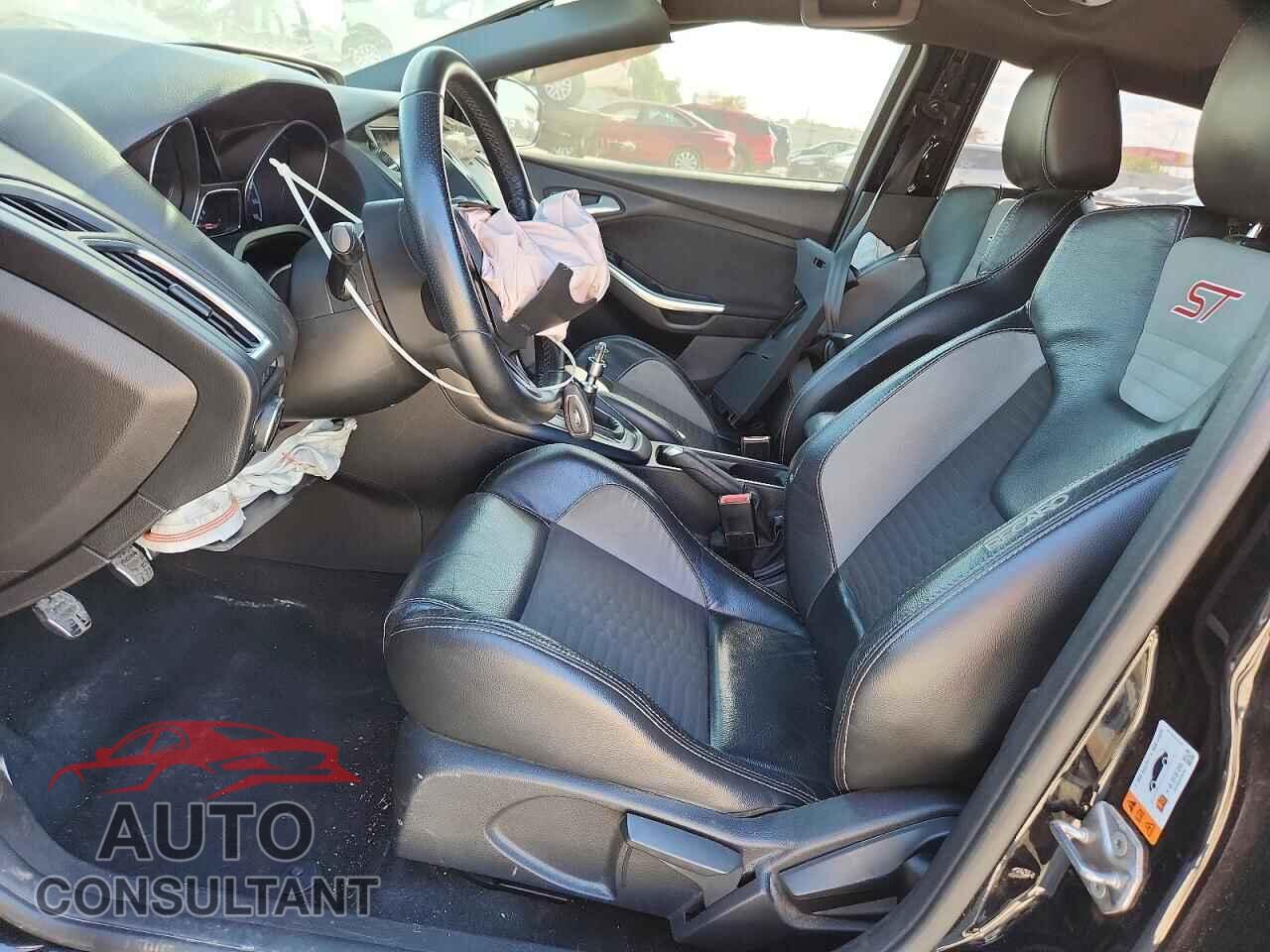FORD FOCUS 2017 - 1FADP3L91HL331727