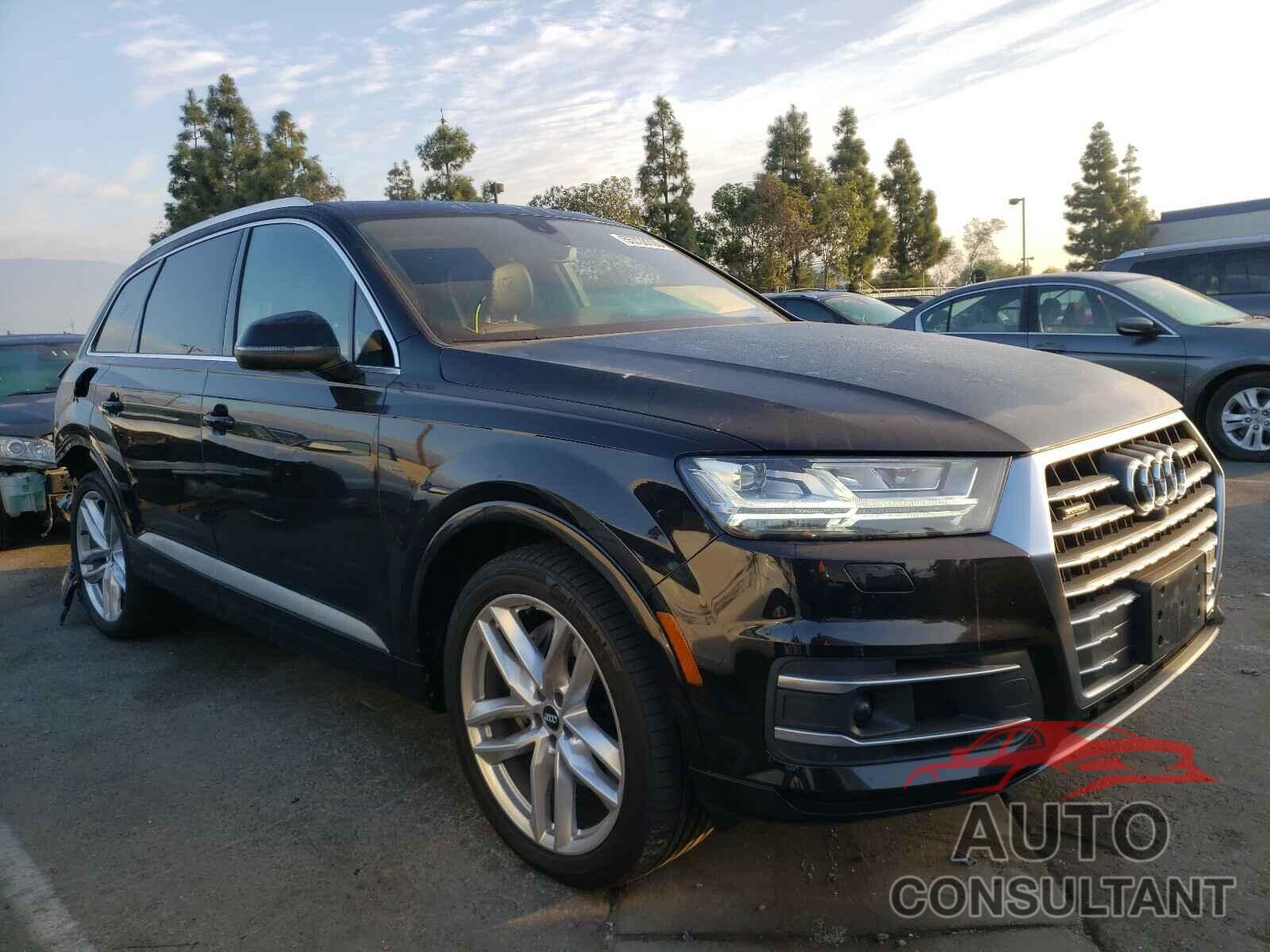 AUDI Q7 2018 - WA1VAAF79JD020247