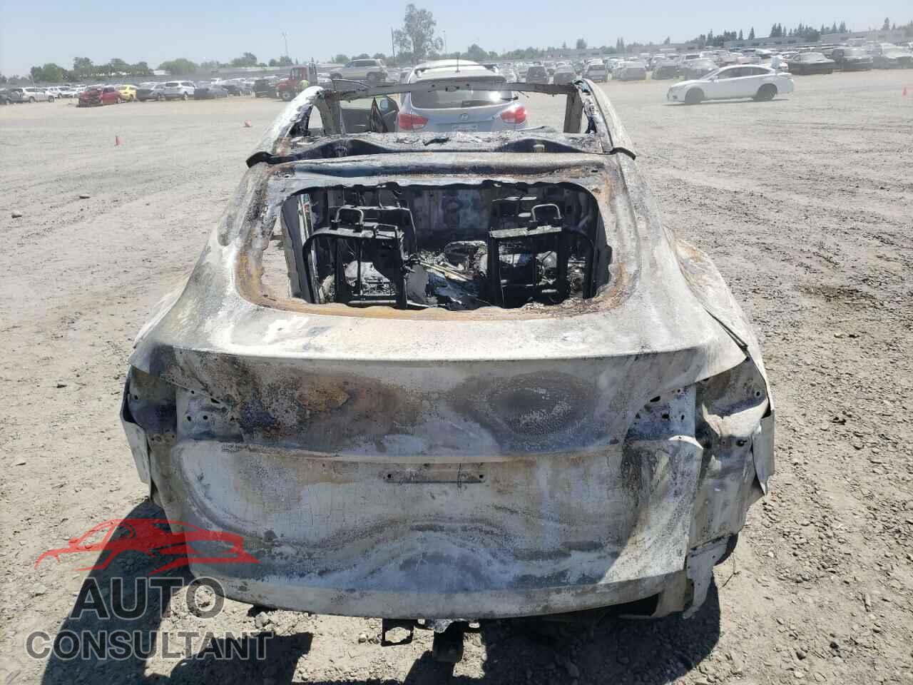 TESLA MODEL Y 2022 - 7SAYGDEF7NF449562
