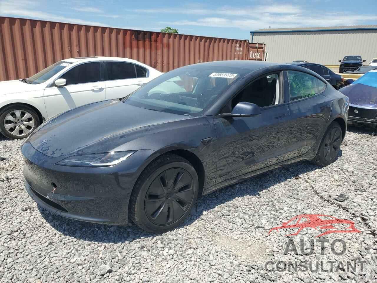 TESLA MODEL 3 2025 - 5YJ3E1EA7SF880429
