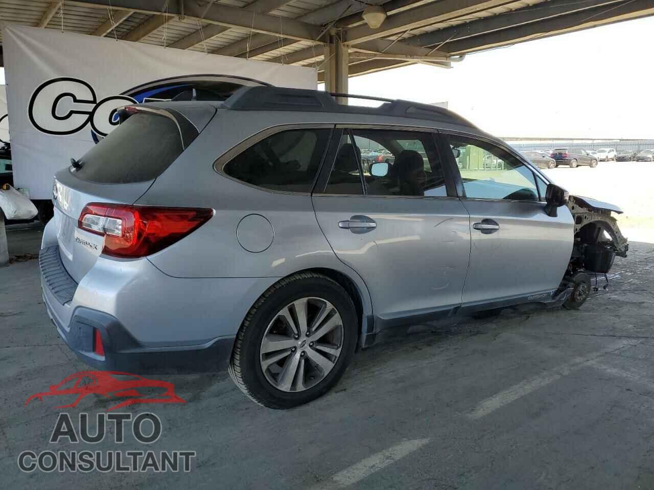 SUBARU OUTBACK 2018 - 4S4BSANC2J3379428