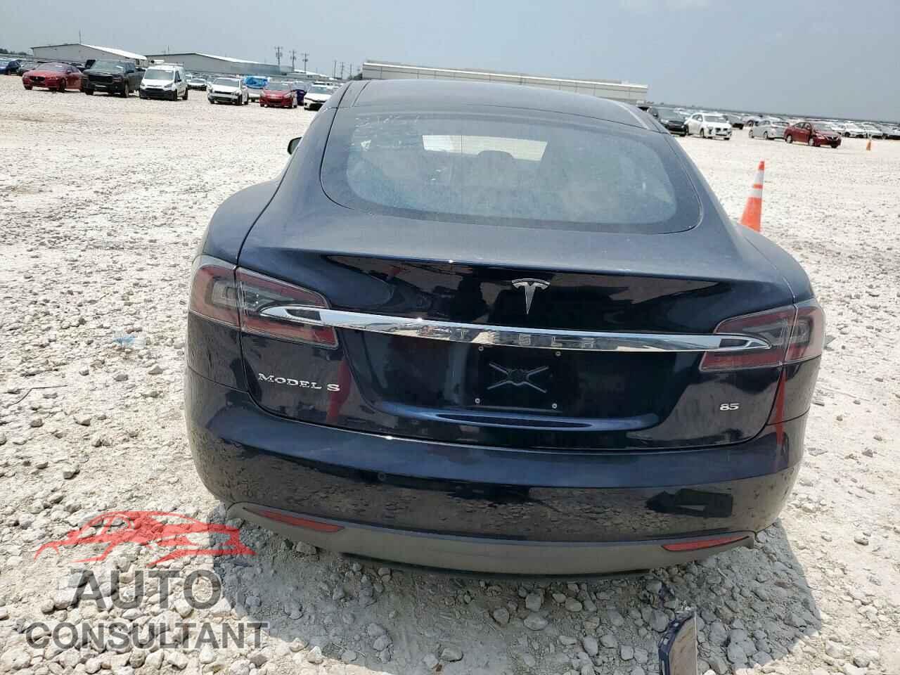 TESLA MODEL S 2015 - 5YJSA1H1XFF092303