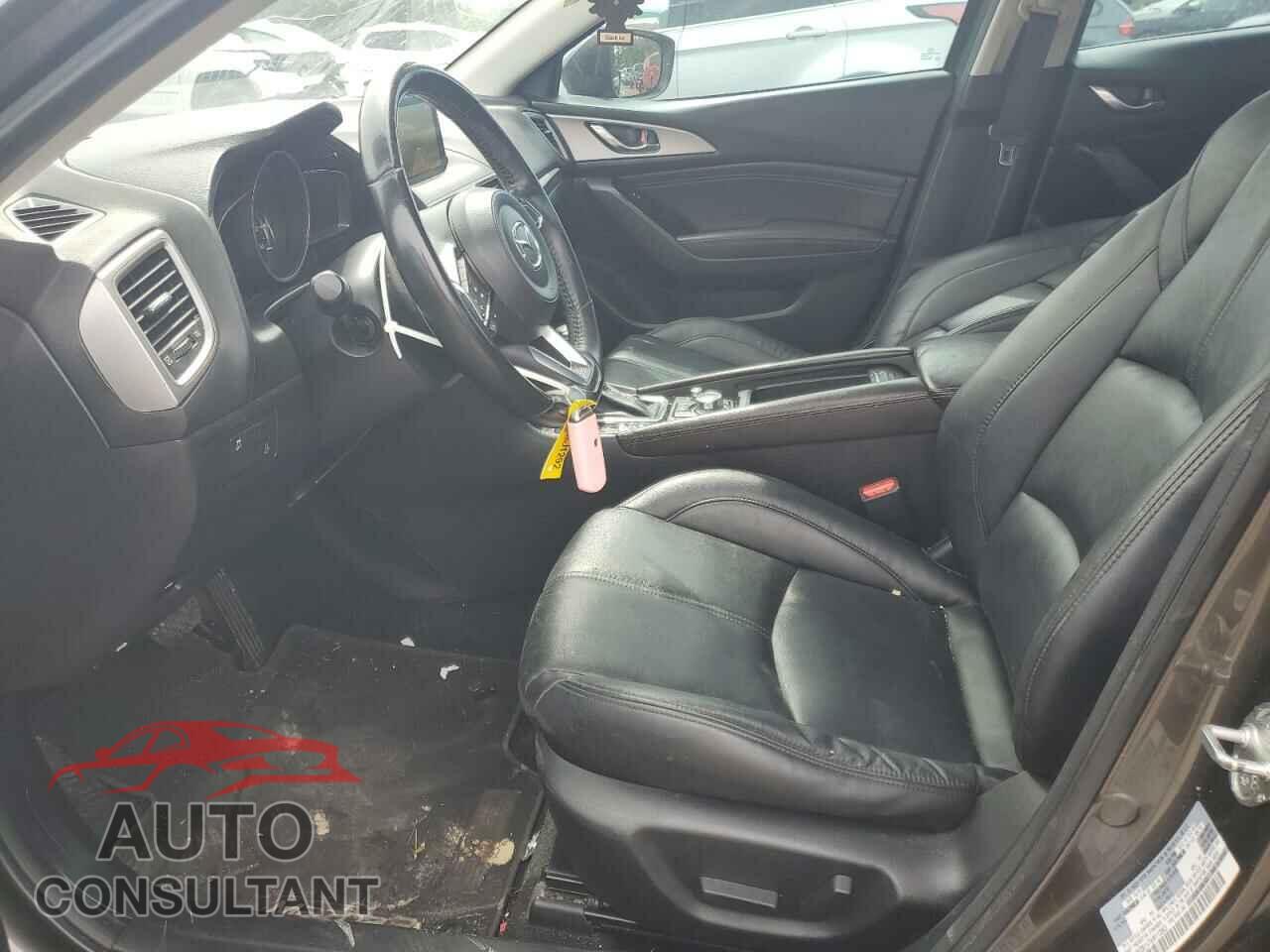 MAZDA 3 2017 - 3MZBN1V74HM110643
