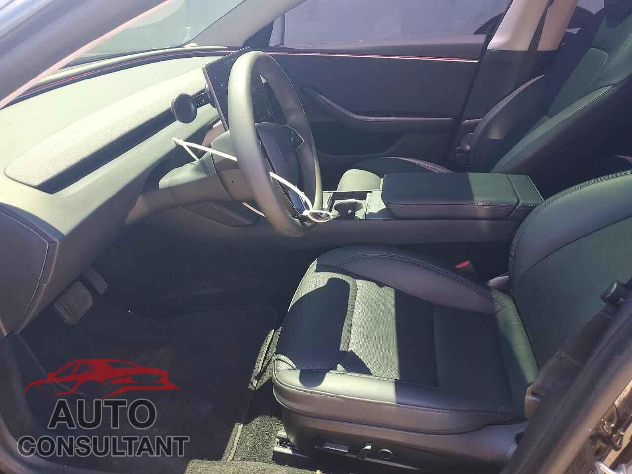 TESLA MODEL 3 2024 - 5YJ3E1EB2RF819024