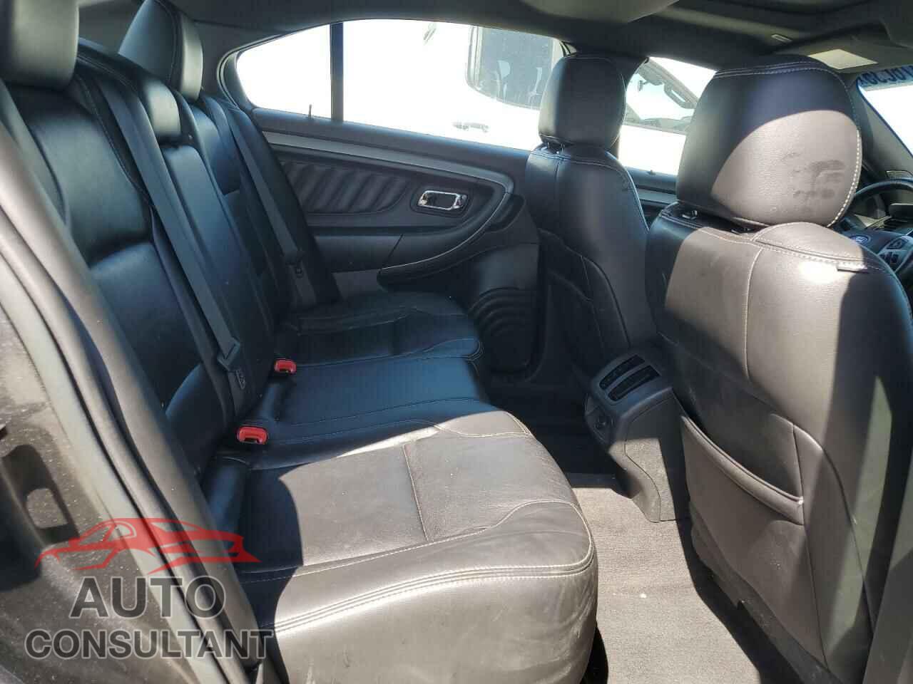 FORD TAURUS 2017 - 1FAHP2E85HG130308