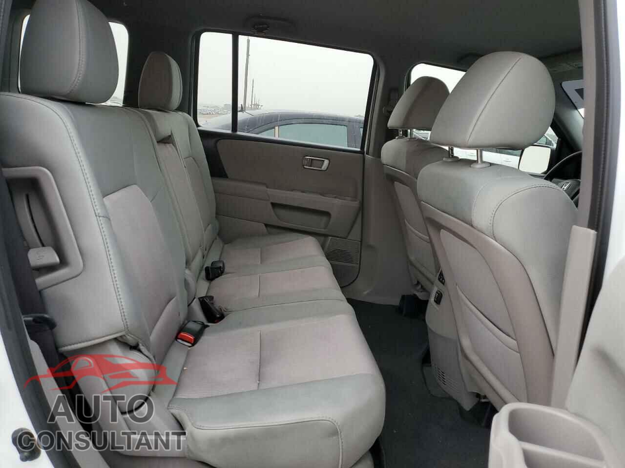 HONDA PILOT 2015 - 5FNYF3H43FB032073