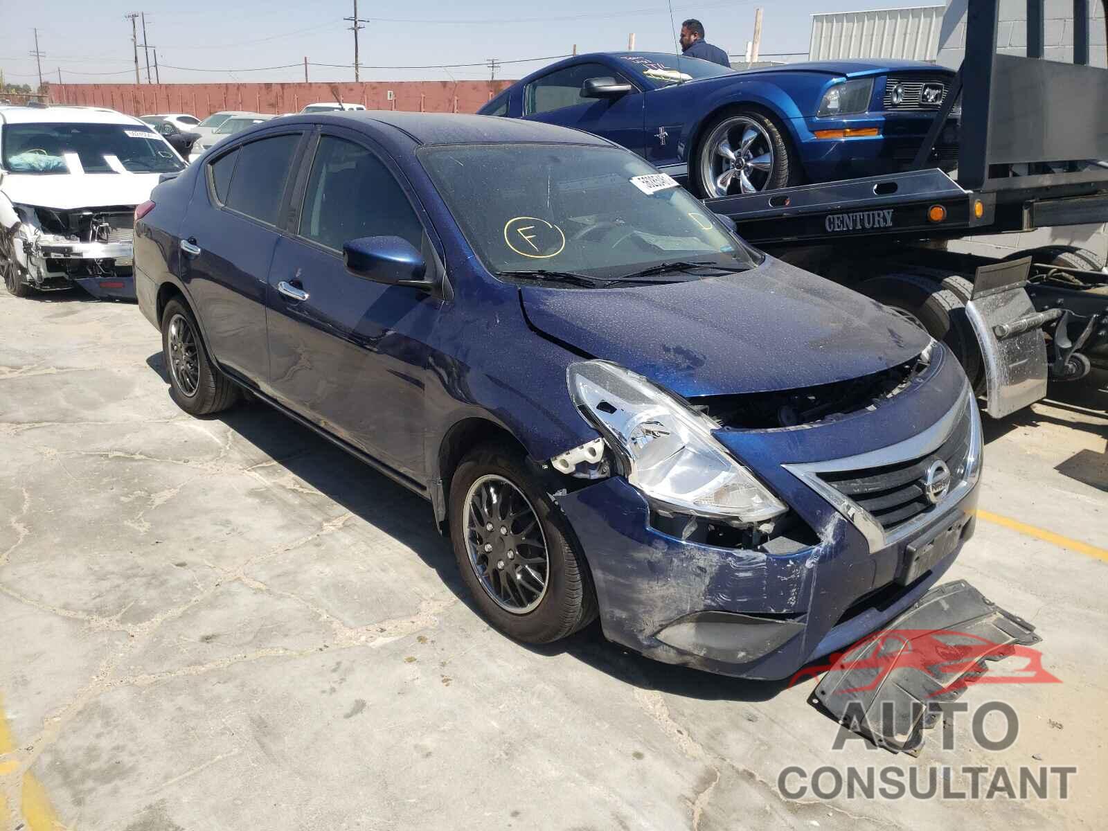 NISSAN VERSA 2018 - 3N1CN7AP5JL858302
