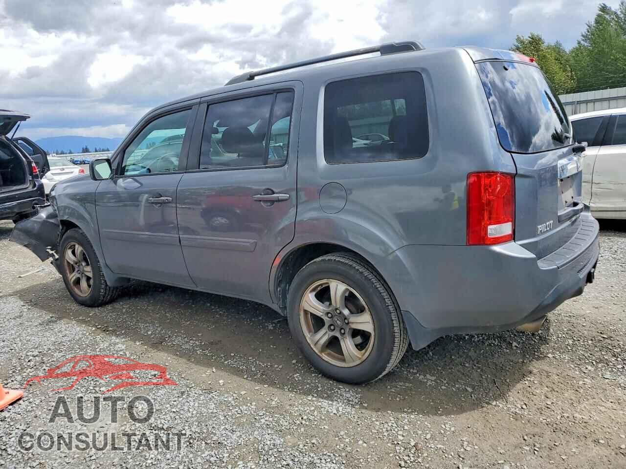 HONDA PILOT 2013 - 5FNYF4H44DB019593