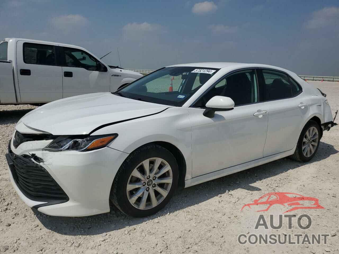 TOYOTA CAMRY 2019 - 4T1B11HK0KU757618