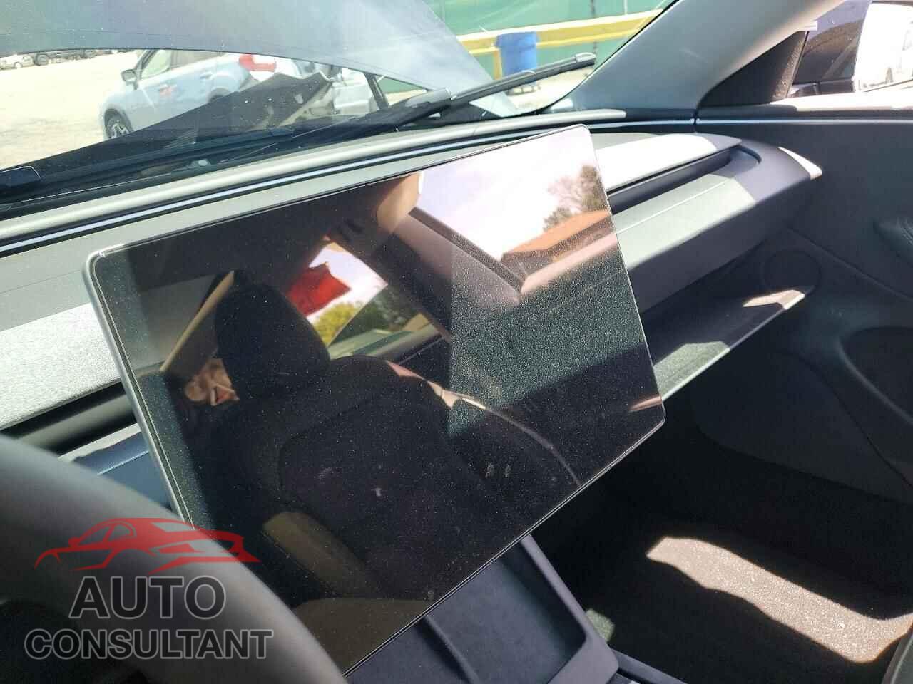 TESLA MODEL 3 2024 - 5YJ3E1EB5RF834178
