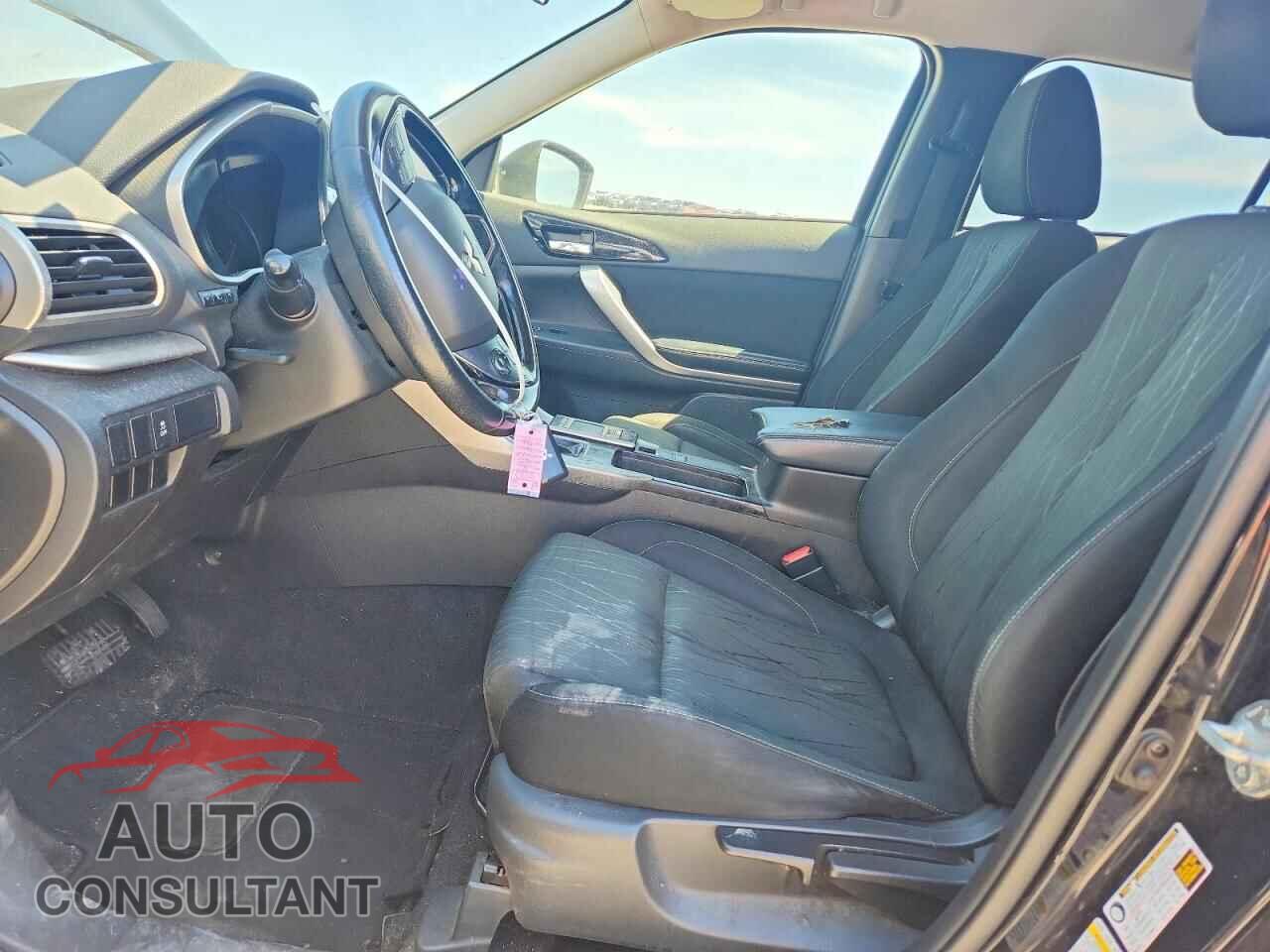 MITSUBISHI ECLIPSE 2018 - JA4AT5AA7JZ048795