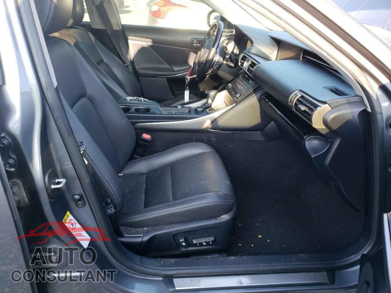 LEXUS IS 2016 - JTHBA1D22G5024495