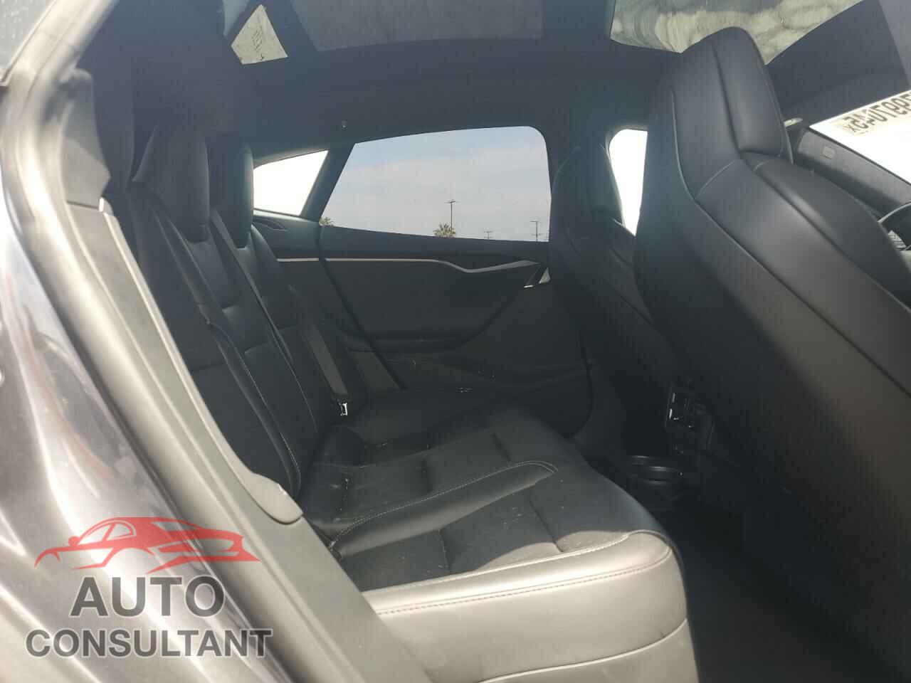 TESLA MODEL S 2018 - 5YJSA1E40JF297040